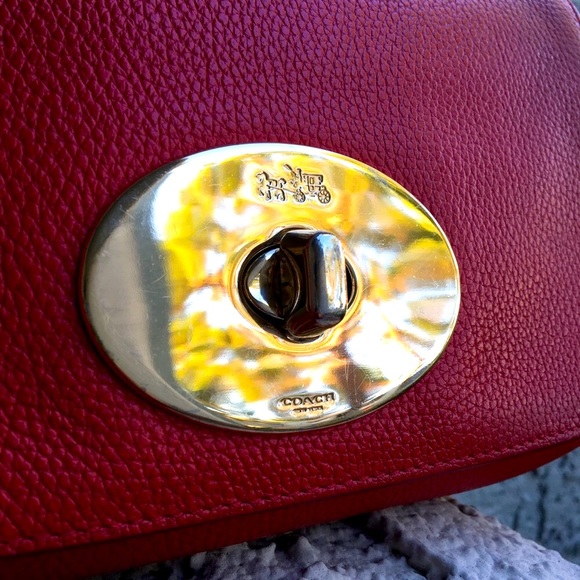 Coach crossbody bag red gold hardware - Picture 3 of 16